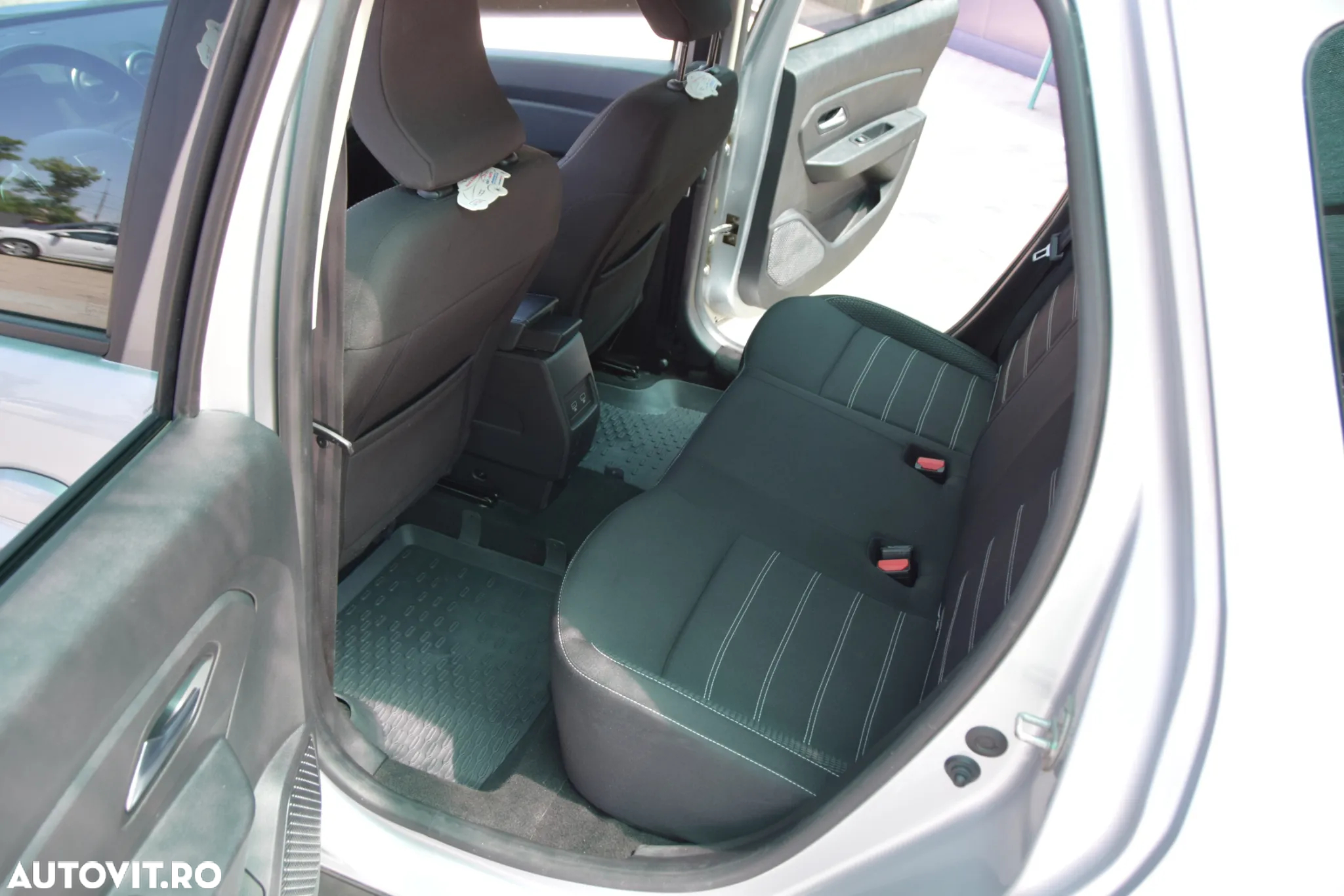 Dacia Duster TCe 130 GPF Prestige jante 17" - 13