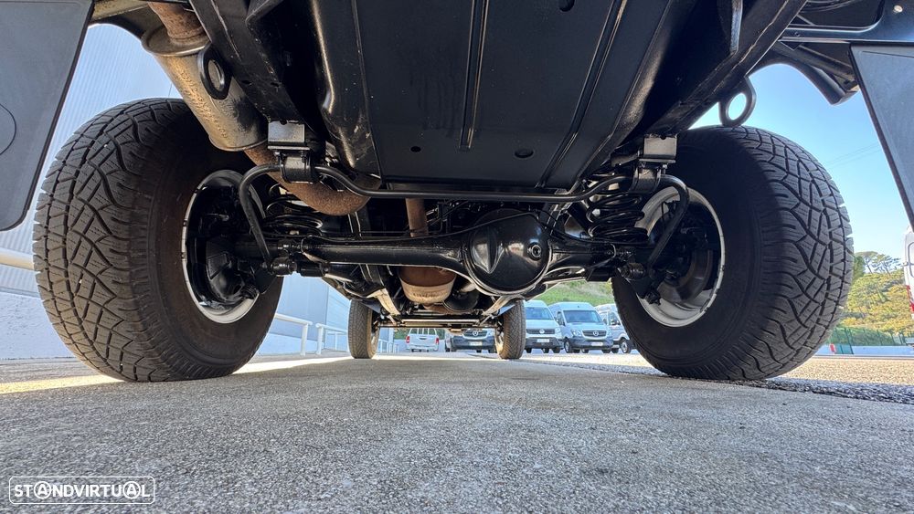 Land Rover Defender 110 DPF Station Wagon E - 21