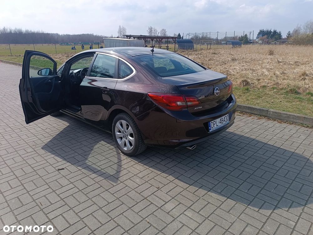 Opel Astra 1.4 T EU6 - 4