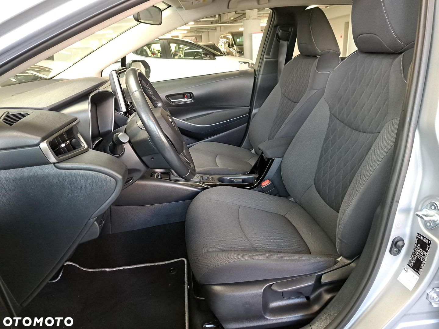 Toyota Corolla - 10
