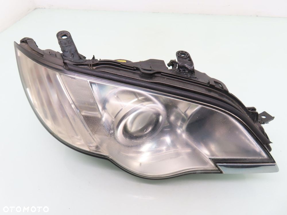 LAMPA PRAWA PRZEDNIA SUBARU OUTBACK III LIFT - 1