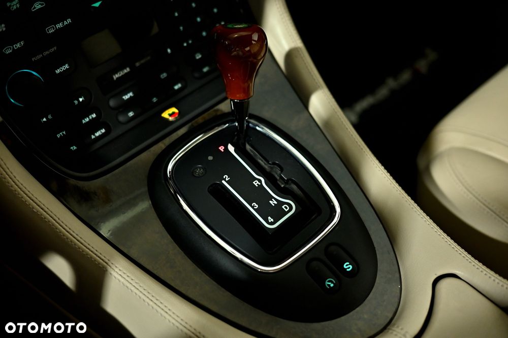 Jaguar XJR Standard - 25