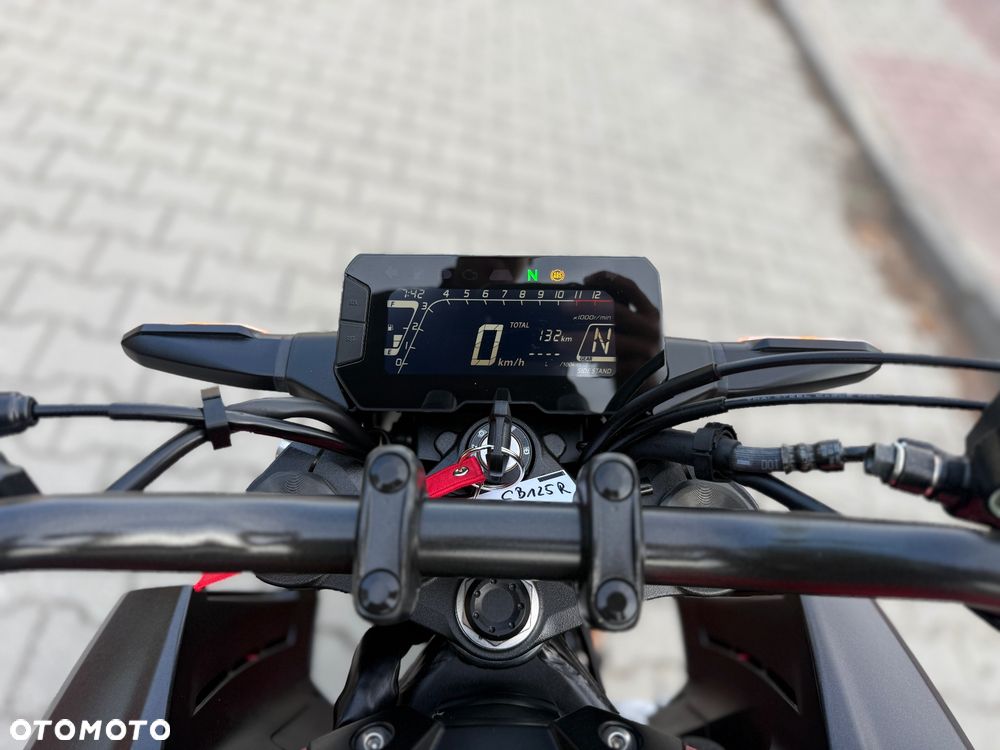 Honda CB - 32