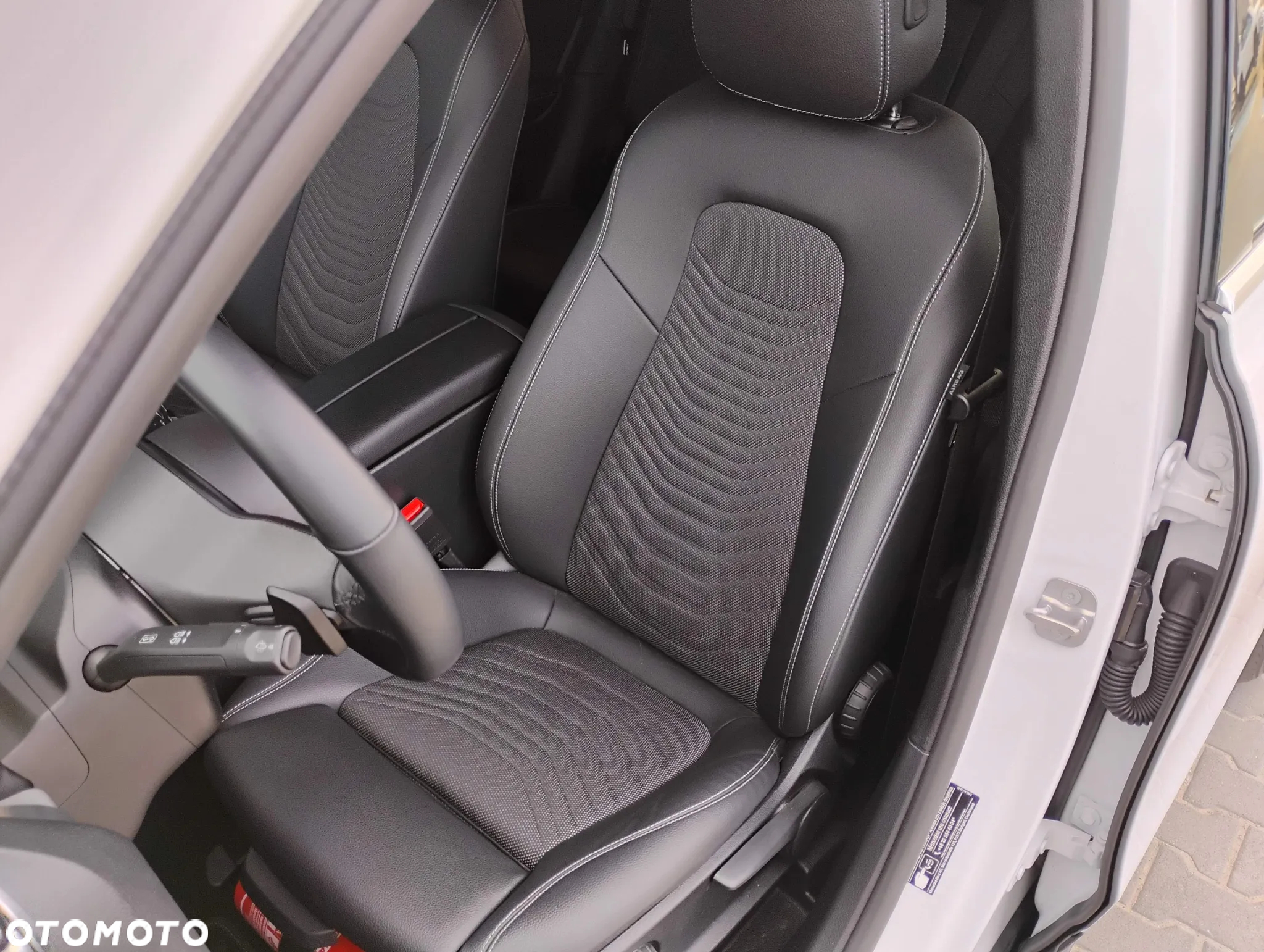 Mercedes-Benz GLB 250 4-Matic Style 8G-DCT - 10