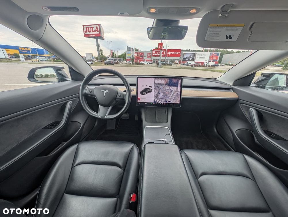 Tesla Model 3 - 11