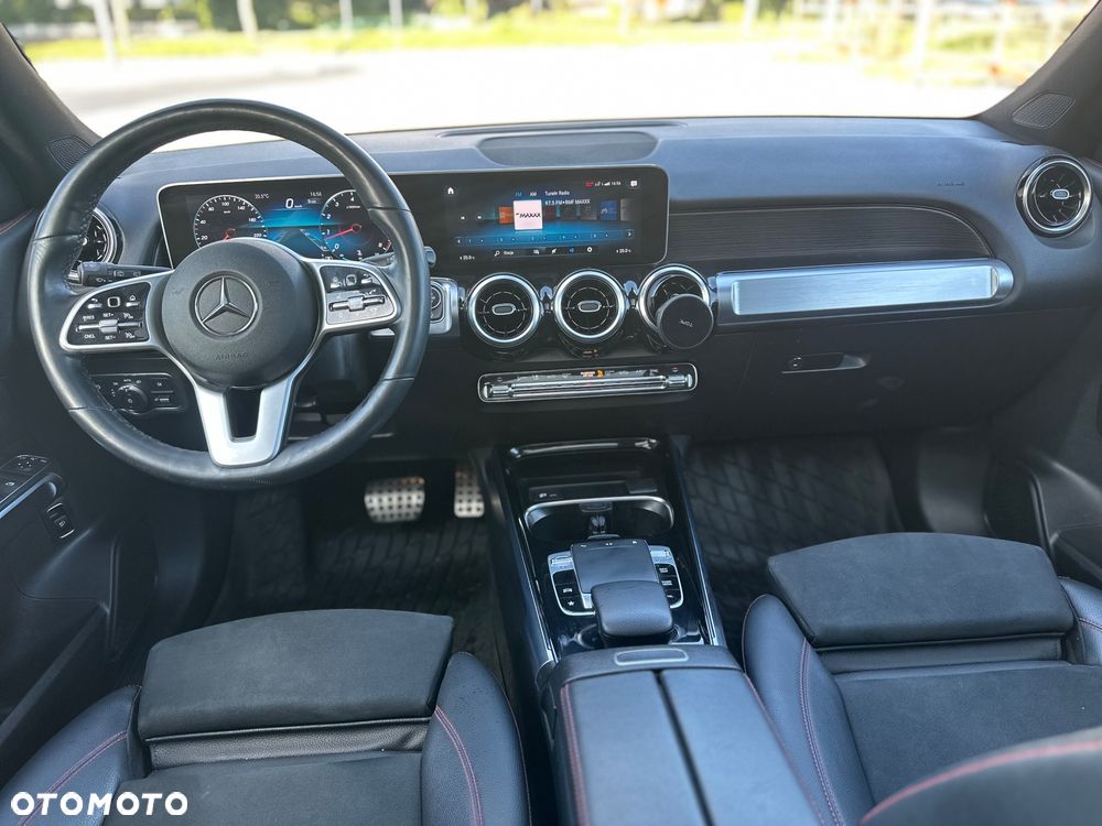 Mercedes-Benz GLB 250 4-Matic AMG Line 8G-DCT - 19