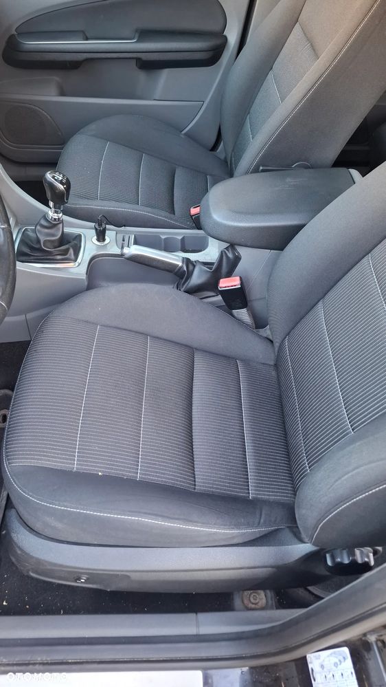 Ford Focus 2.0 TDCi DPF Titanium - 13