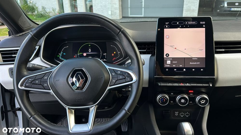 Renault Clio E-TECH 140 BUSINESS EDITION - 23
