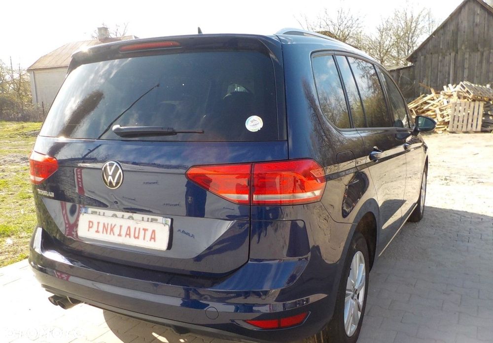 Volkswagen Touran - 13