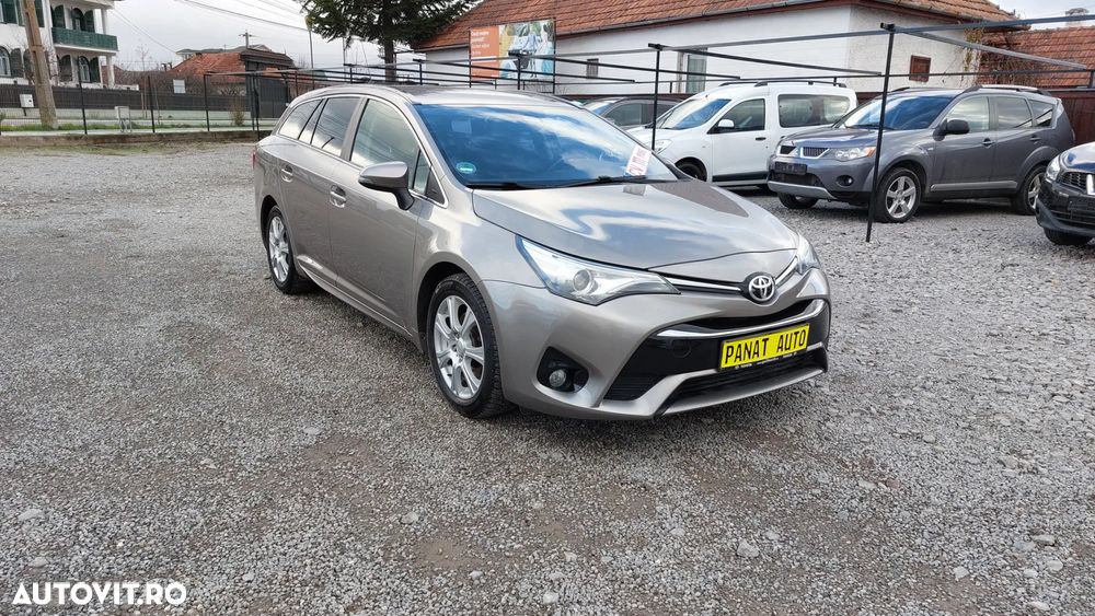 Toyota Avensis Touring Sports 2.0 D-4D Business Edition - 3