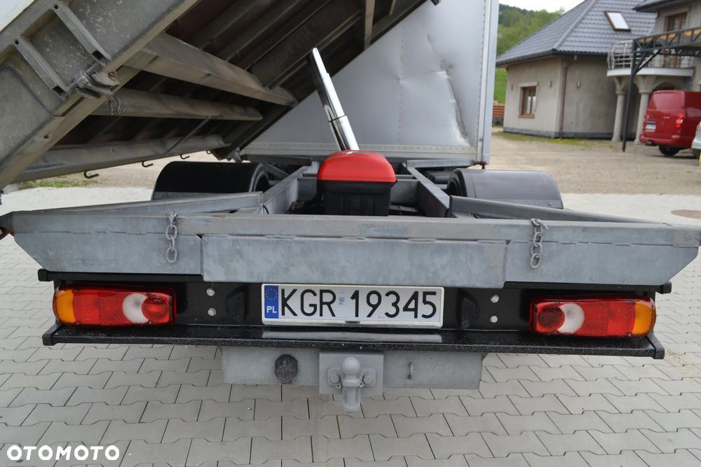 Renault Maxity - 21