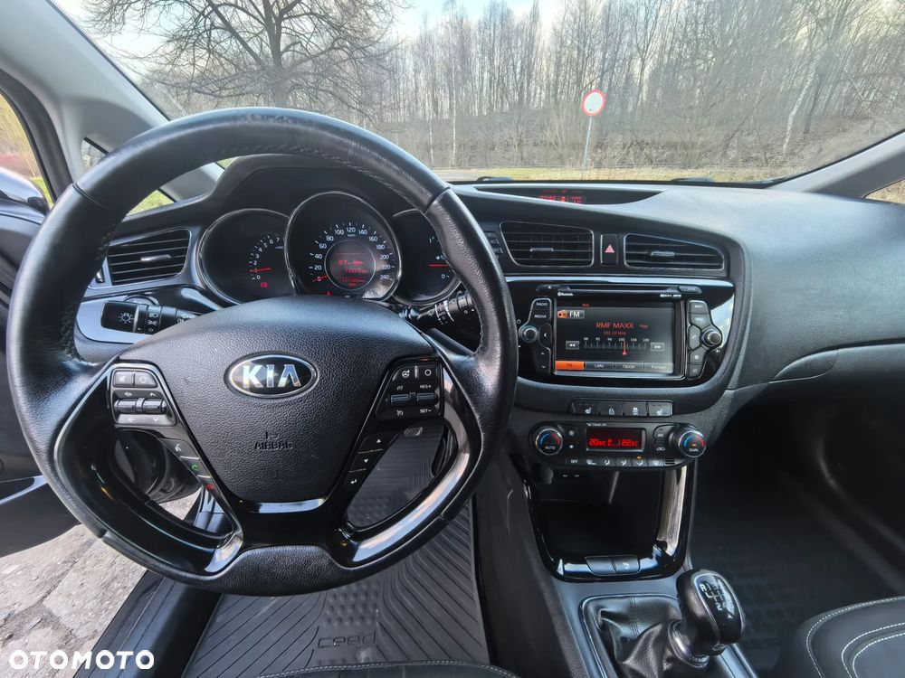 Kia Ceed 1.6 GDI Platinum Edition - 19