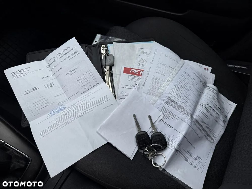 Toyota Avensis 1.8 VVT-i Sol - 22