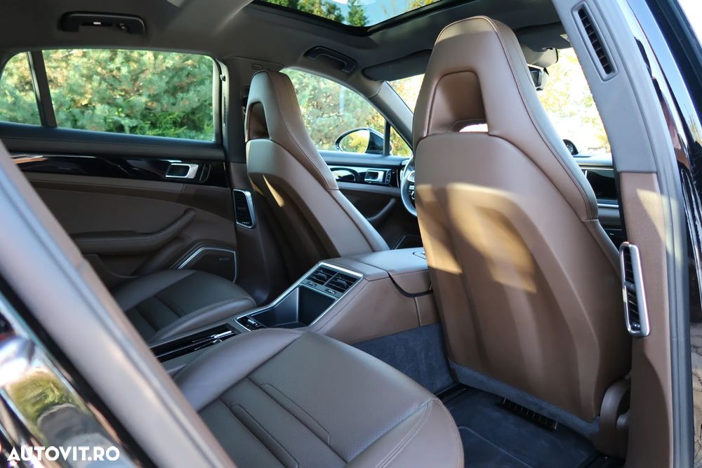 Porsche Panamera - 15