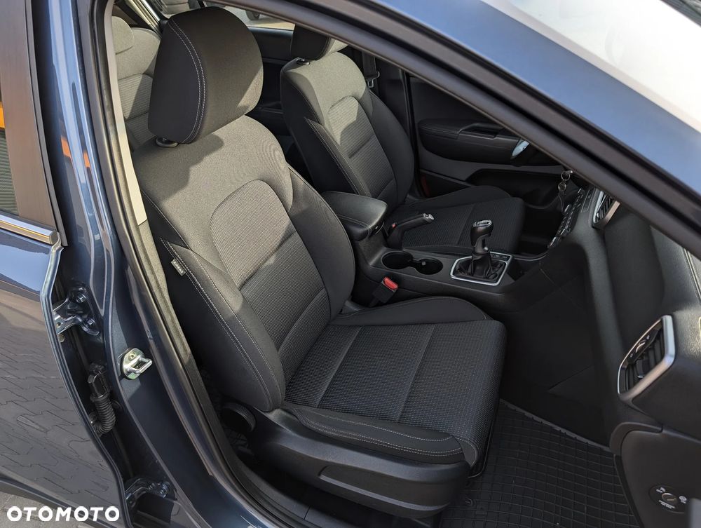 Kia Sportage 1.6 T-GDI AWD VISION - 34