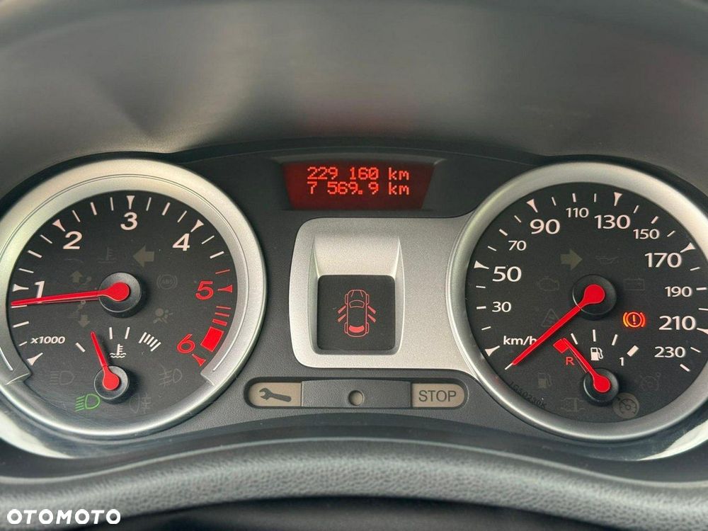 Renault Clio 1.5 dCi Authentique - 14