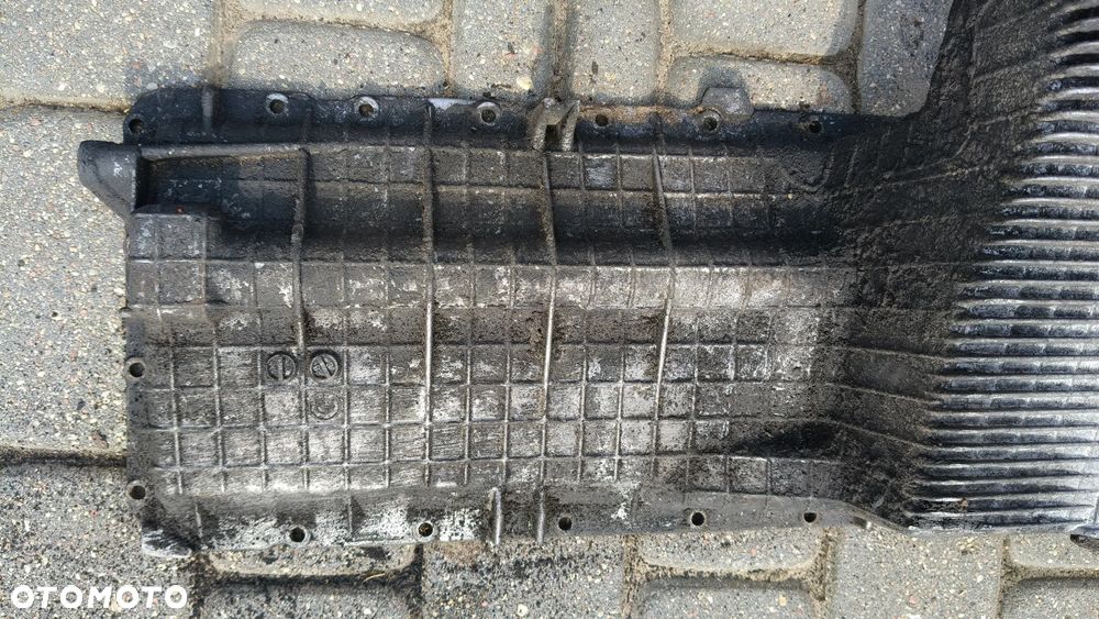 MISKA OLEJOWA BMW E36 2.5 TDS 22431939 - 2