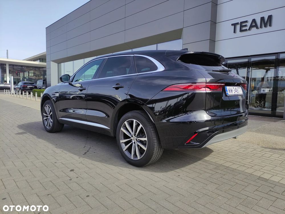 Jaguar F-Pace - 8
