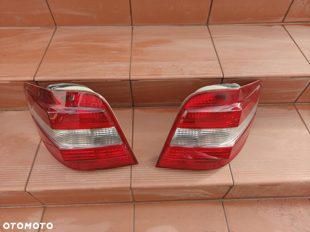 MERCEDES ML W164 Lampa Tylna Jasna Lewa Prawa Tył 05-08 - 4
