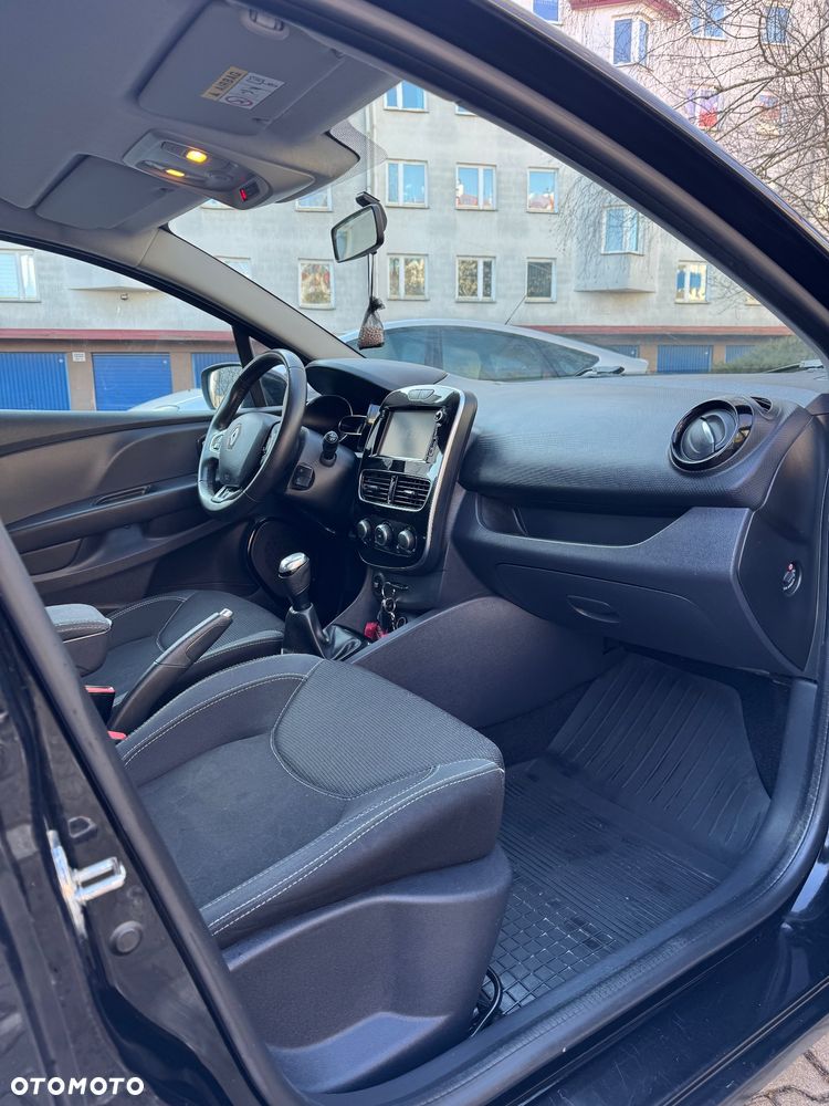 Renault Clio - 11