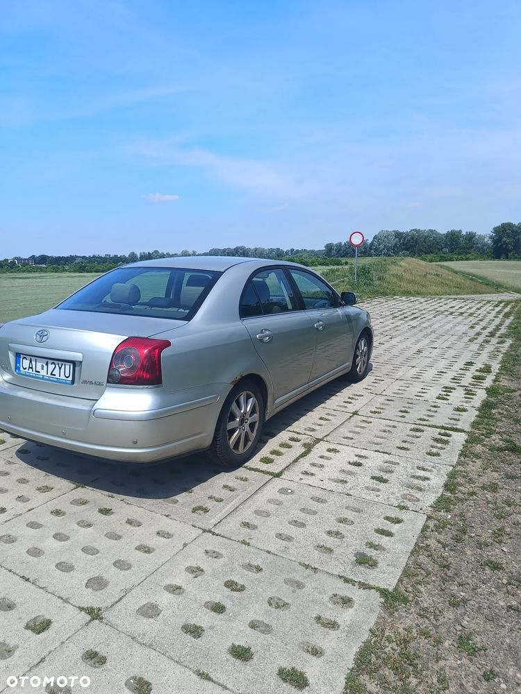 Toyota Avensis 2.0 VVT-i Prestige - 9
