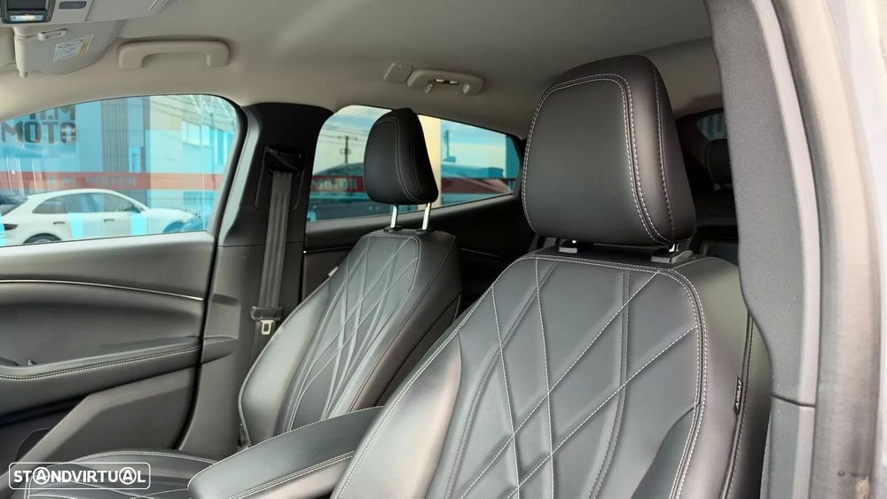 Land Rover Range Rover P400e Plug-in Vogue - 14