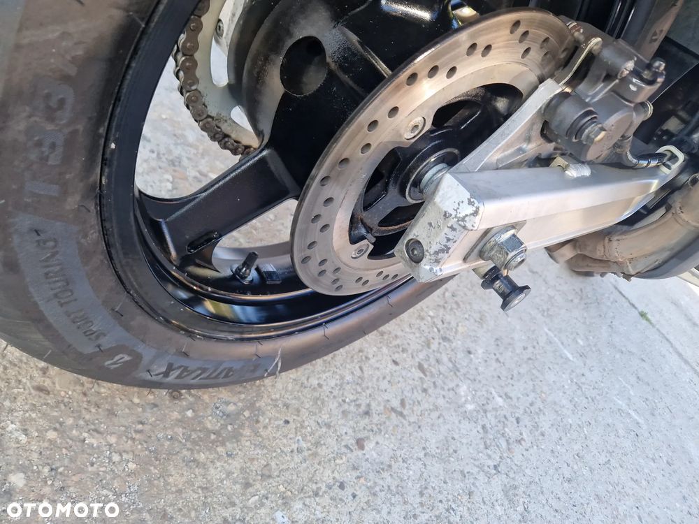 Suzuki V-STROM - 27