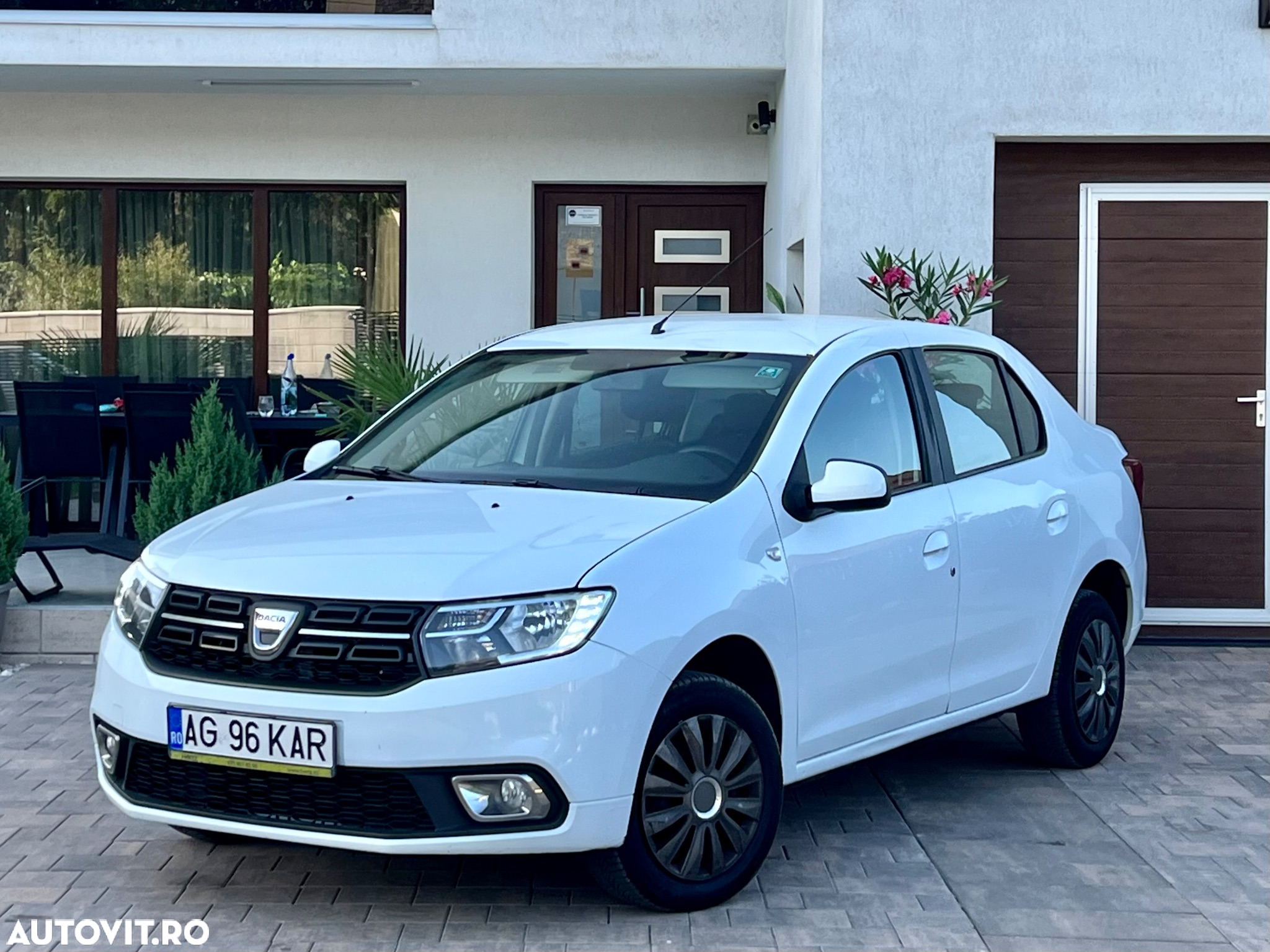 Dacia Logan 1.5 Blue dCi Laureate - 2