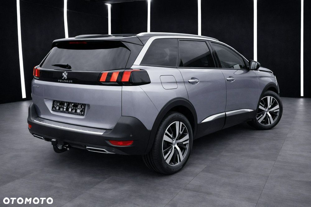 Peugeot 5008 - 8