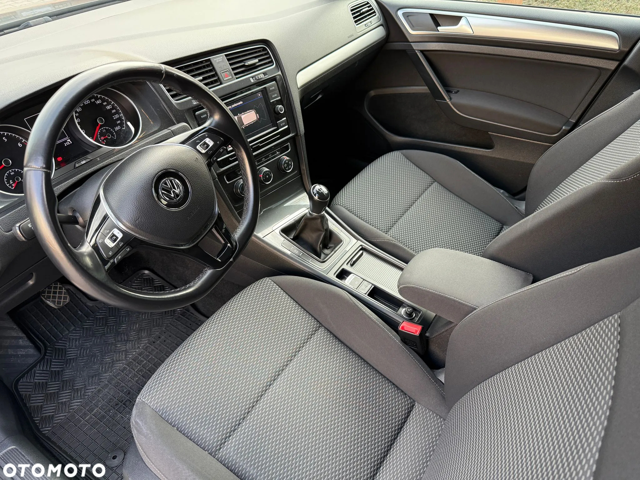 Volkswagen Golf VII 1.4 TSI BMT Comfortline - 14