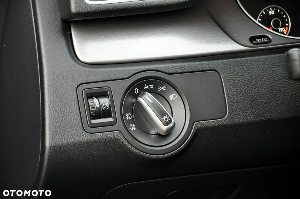 Volkswagen Passat - 37