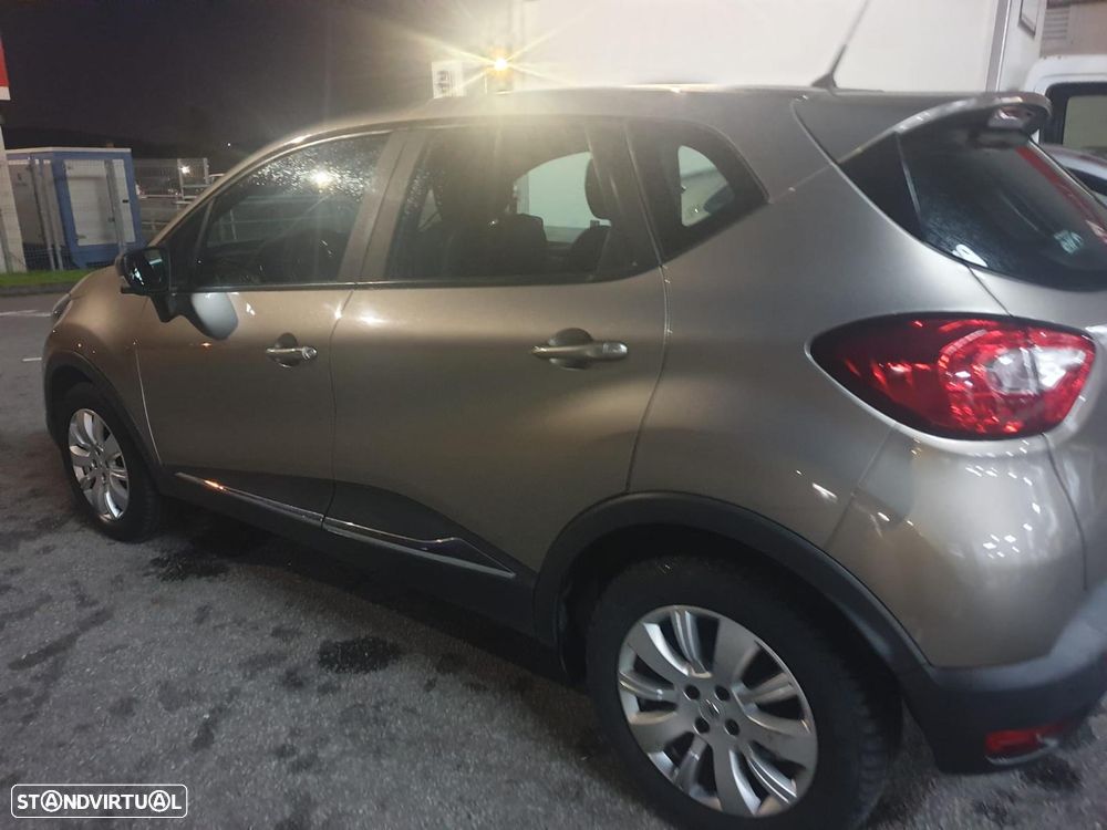 Renault Captur - 3