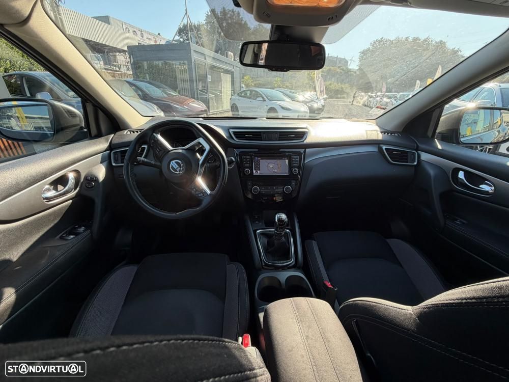 Nissan Qashqai 1.2 DIG-T N-Connecta 18 - 6