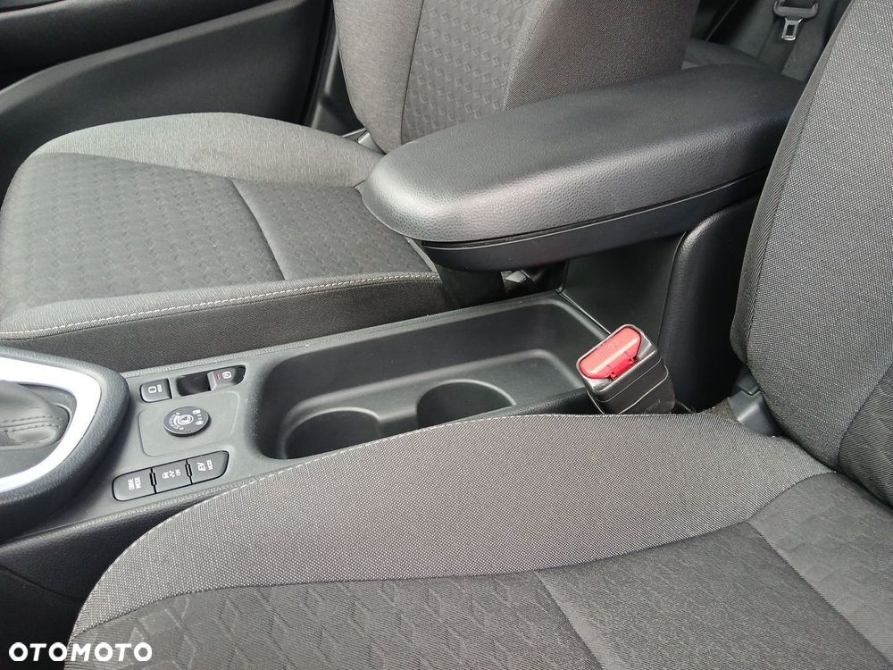 Toyota Yaris Hybrid 1.5 Comfort - 36