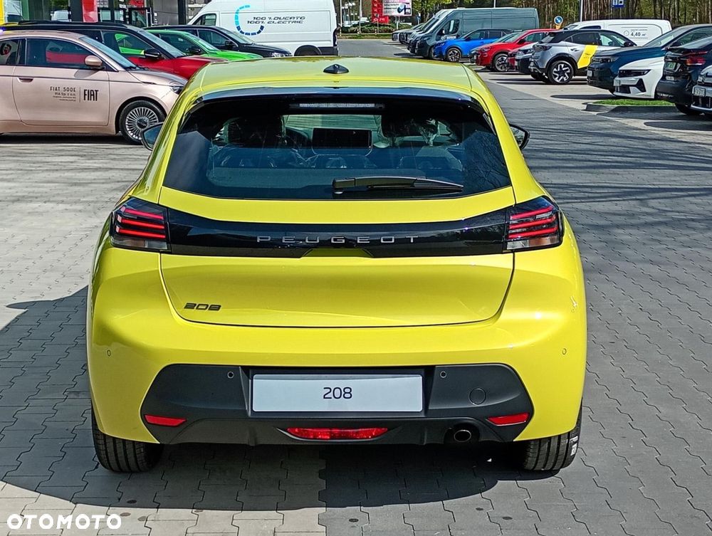 Peugeot 208 - 10
