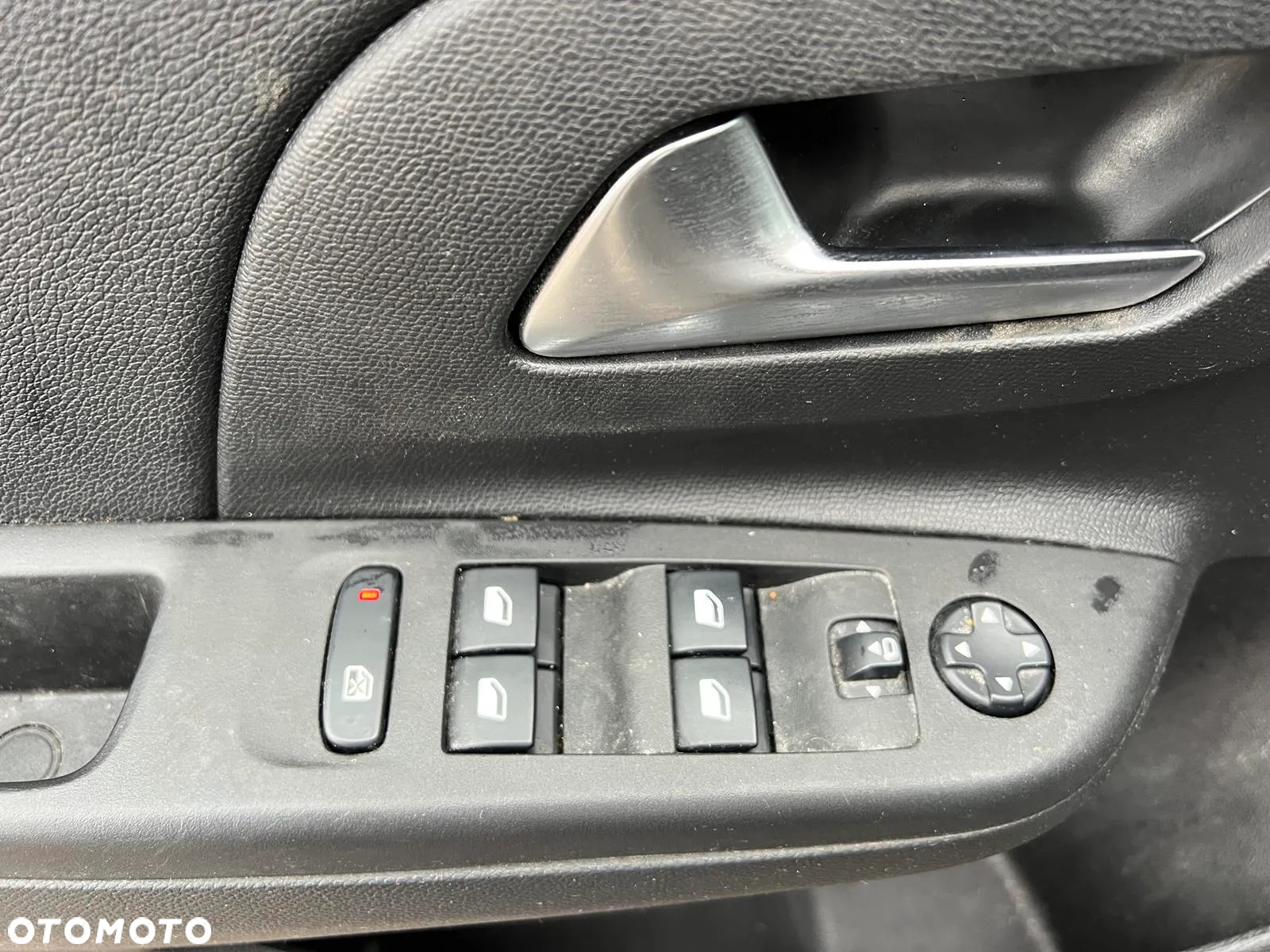 Opel Corsa 1.5 D Elegance S&S - 8