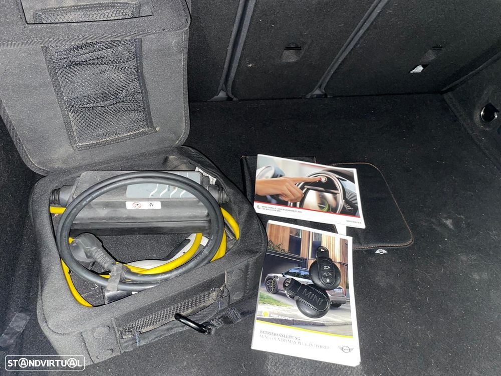 MINI Countryman Cooper SE ALL4 Auto - 25