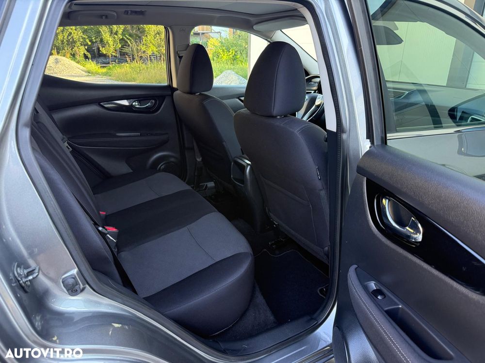 Nissan Qashqai 1.5 DCI N-Connecta - 17