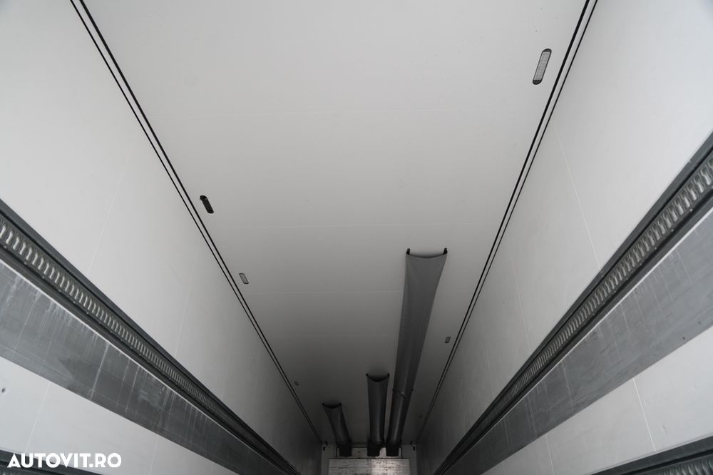 Schmitz Cargobull / REFRIGERAT / UNITATE SCHMITZ TKM / 2x AXE DE RIDICARE / COȘ PENTRU PALEȚI / 2023 / - 18