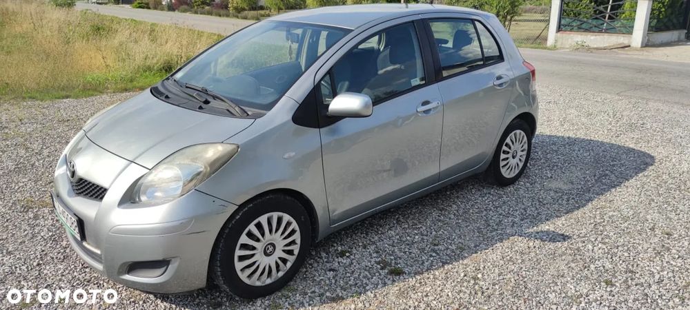 Toyota Yaris 1.3 VVT-i Sol - 11