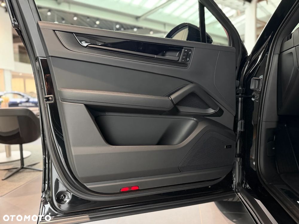 Porsche Cayenne Black Edition - 12