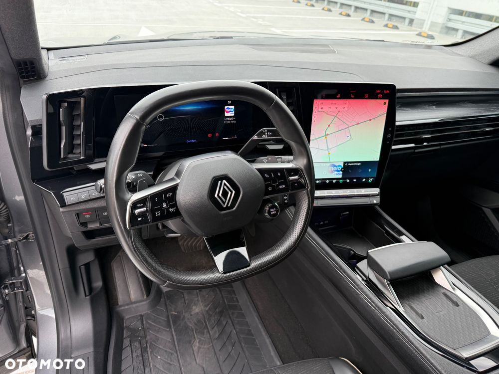 Renault Austral 1.3 TCe mHEV Iconic - 17