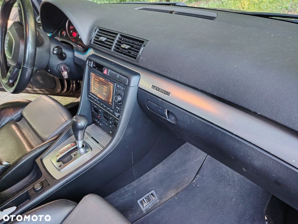 Audi A4 Limousine - 7