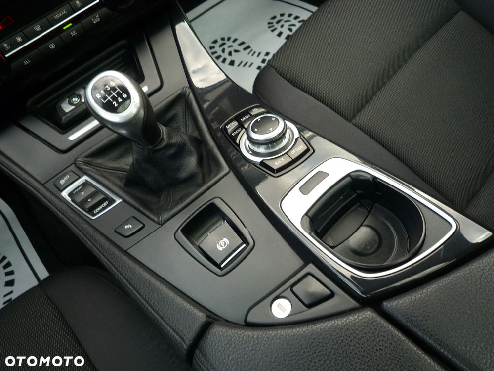BMW Seria 5 520d - 25