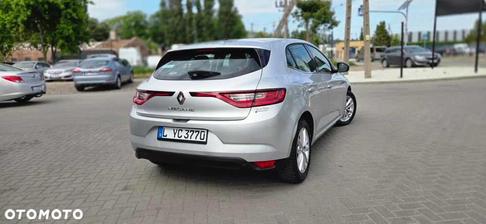 Renault Megane BLUE dCi 115 EDC INTENS - 13