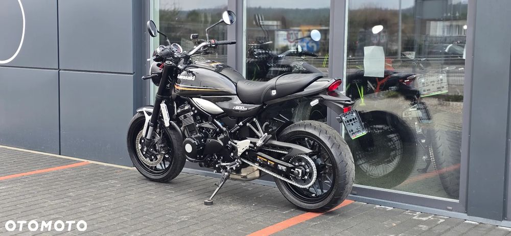 Kawasaki Z 900 RS - 25