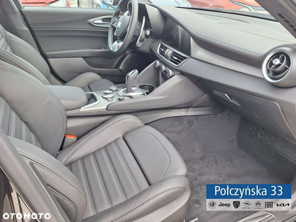 Alfa Romeo Giulia - 38