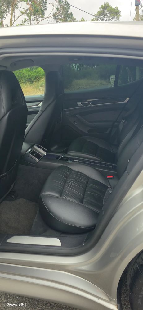 Porsche Panamera S PDK - 11