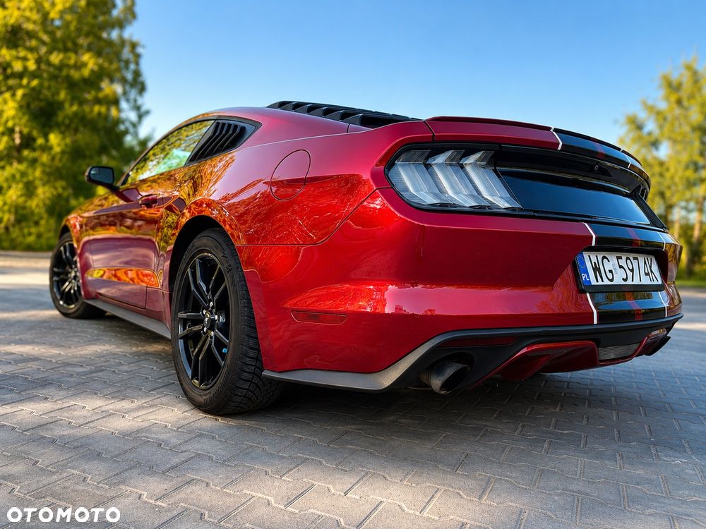 Ford Mustang - 22
