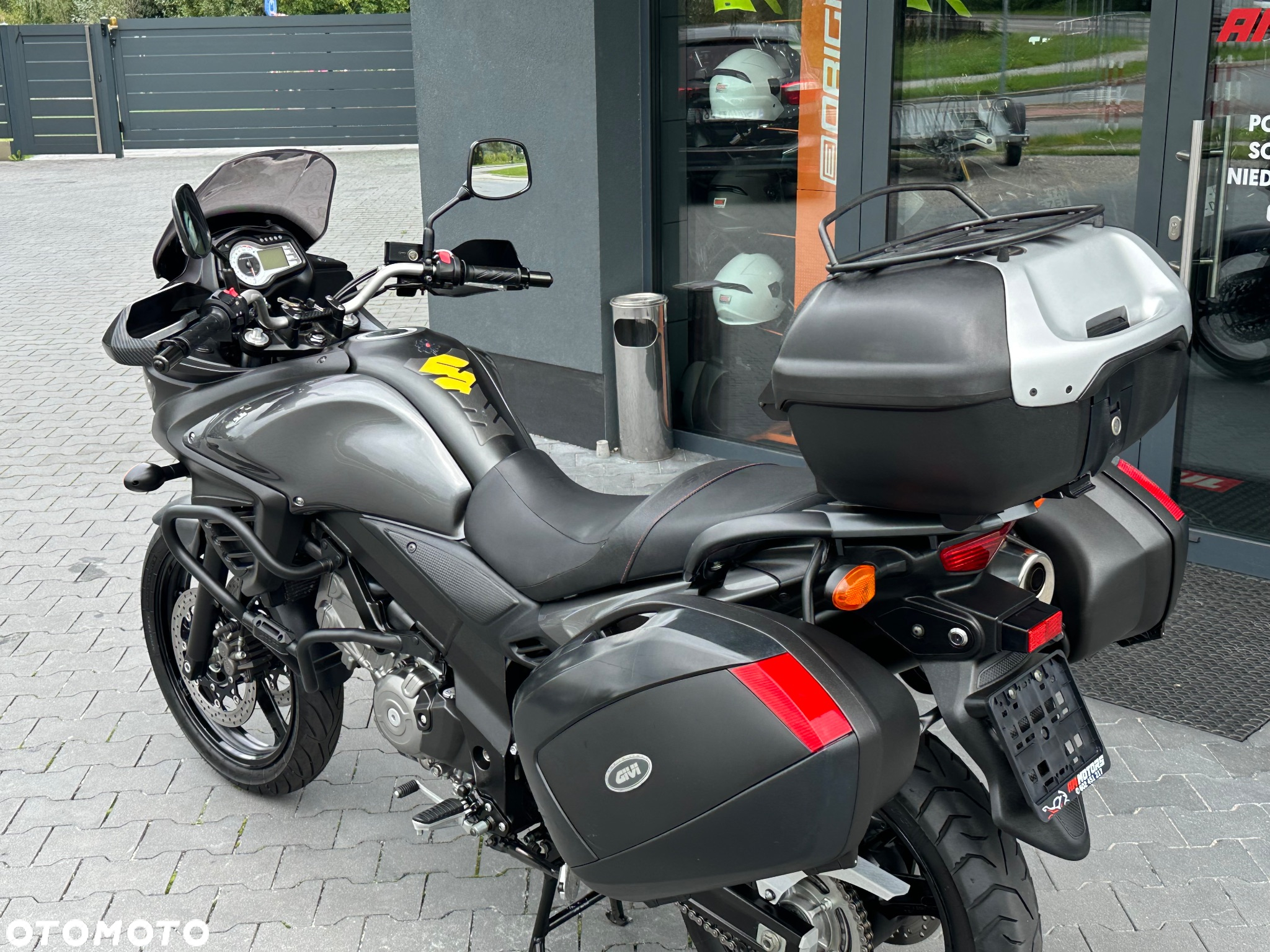 Suzuki V-STROM - 29